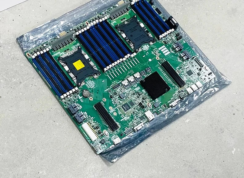 C621 듀얼 3647 메보드는 XEON 8124M과 같은 240w 대용량 소비 CPU를 지원