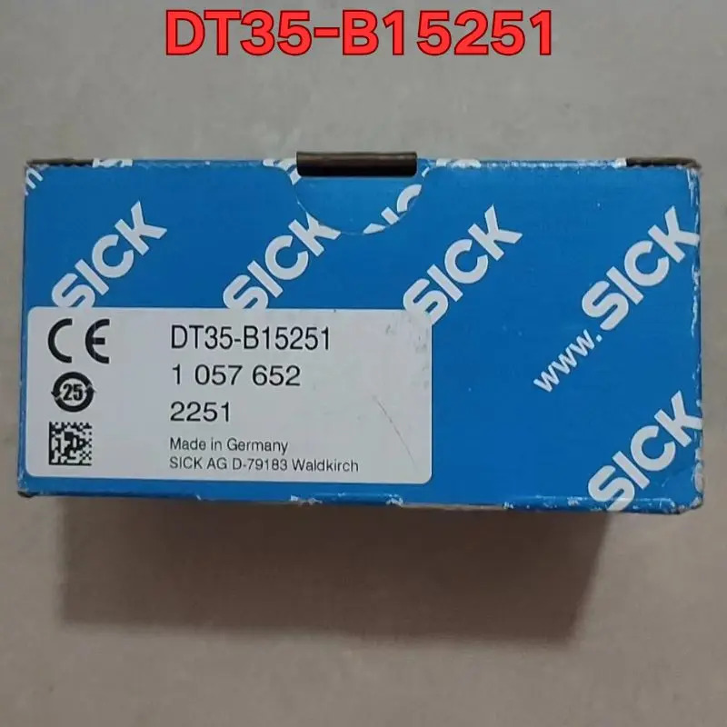 DT35-B15251 레이저 거리 측정기 센서