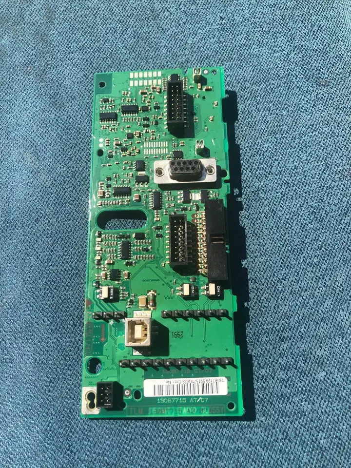 주파수 컨버터 FC302 메보드 130B7000 130B7715 130B1109 130B7205