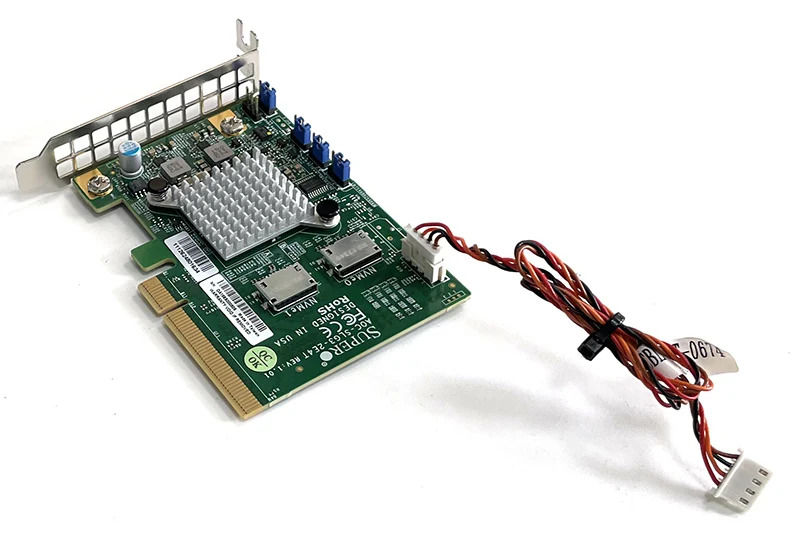 AOC-SLG3-2E4T NVMe u.2 하드 어댑터 카드 OCuLink SFF-8611 확장