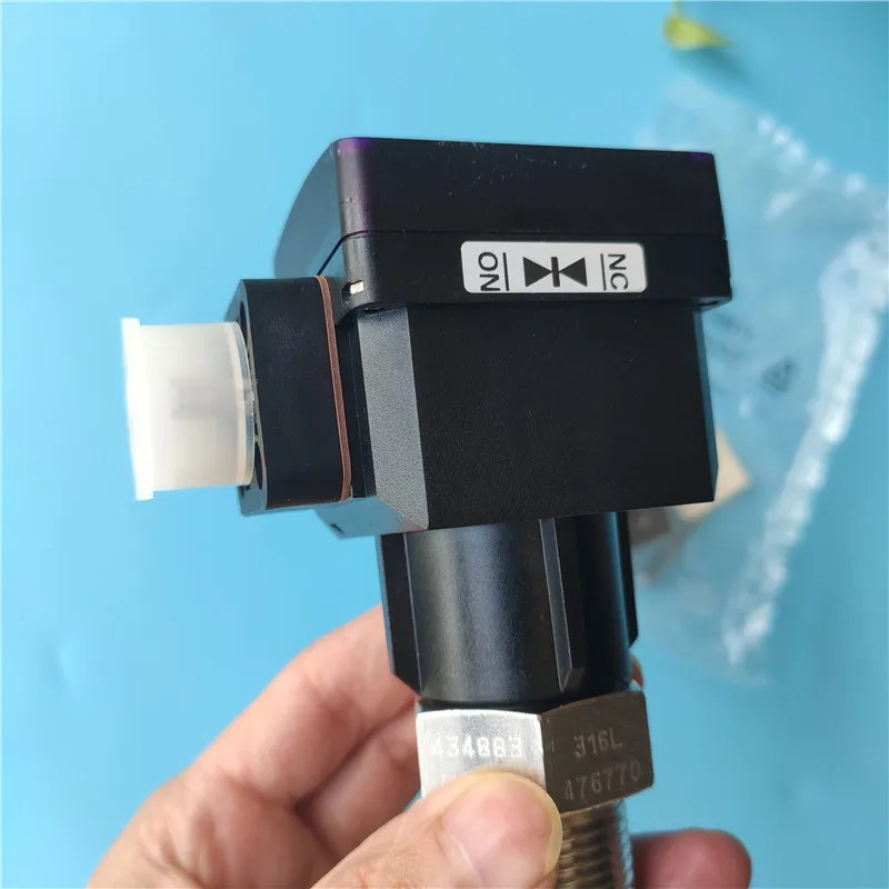 BURKERT 8181 수평 스위치 LEVEL-HORIZ. ST-12/48 00448222