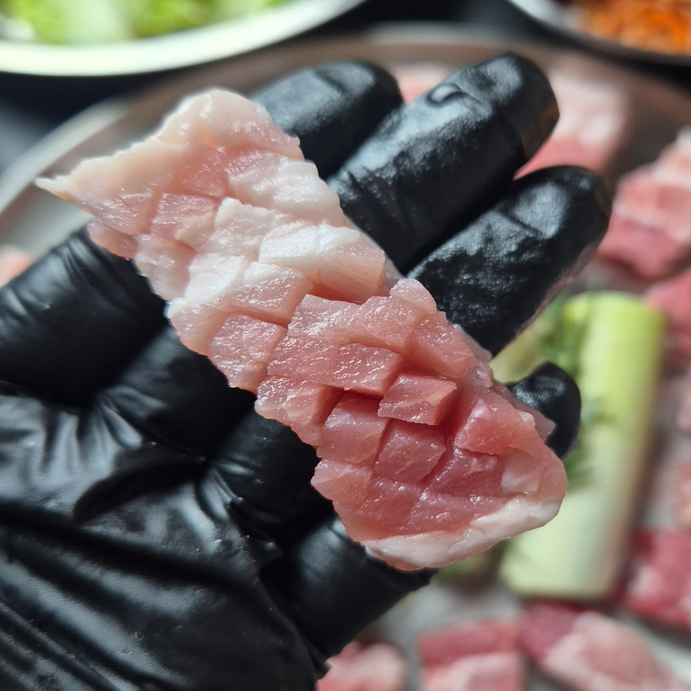 당일선별 한입 삼겹살 통 벌집 삼겹살 스페인 통삼겹 큐브, 2kg, 1개 - 상품 이미지