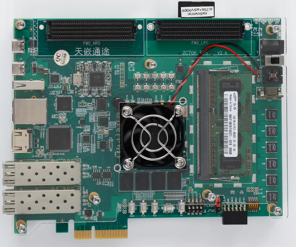 ZC706은 ZYNQ 개발보드 XC7Z045 XC7Z100과 하게 호환됩니다.