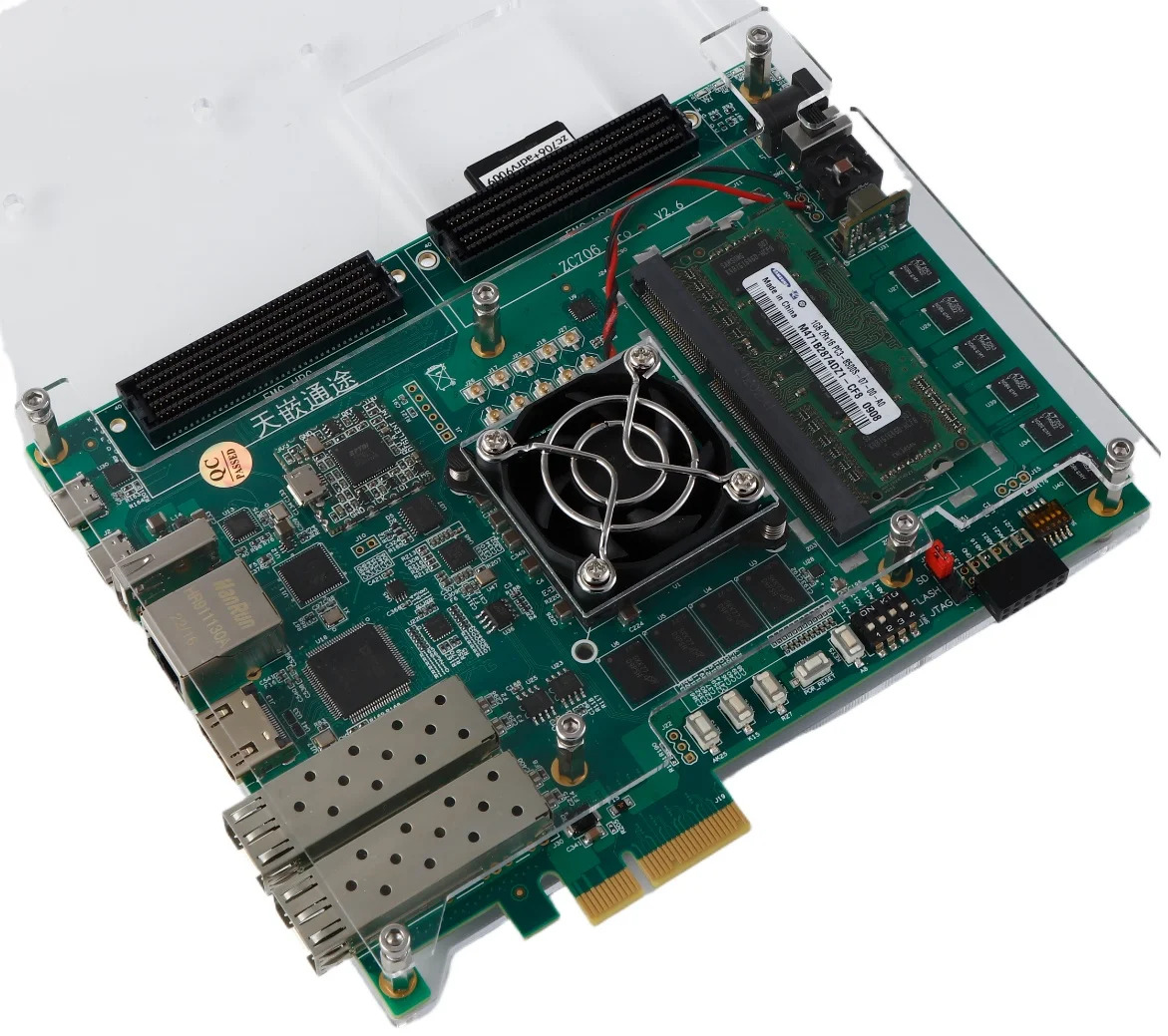 ZC706은 ZYNQ 개발보드 XC7Z045 XC7Z100과 하게 호환됩니다.