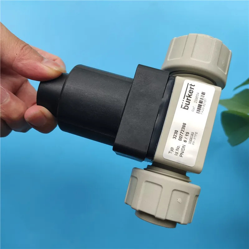 독일 burkert 3230 다이어프램 밸브 공압 양방향 플라스틱 포함