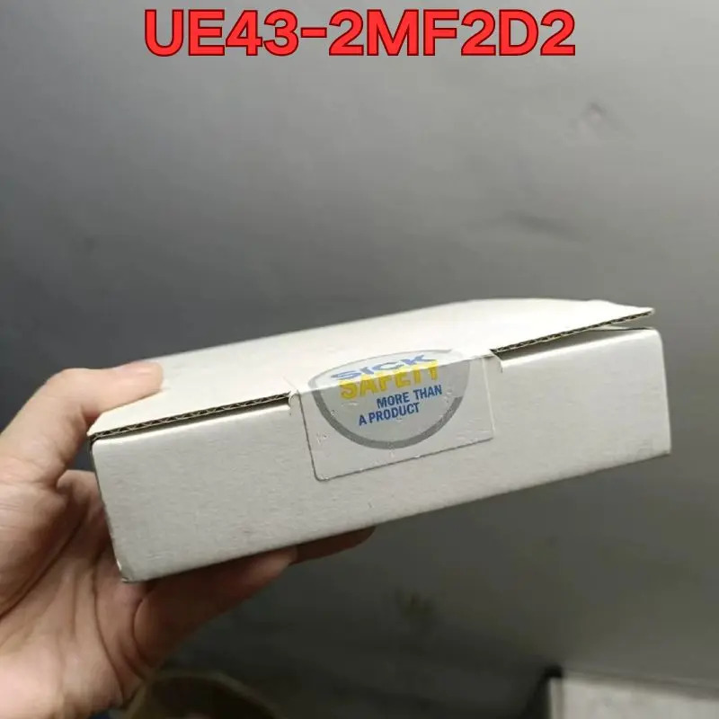 UE43-2MF2D2 안전 릴레이 신