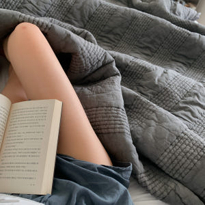 모브 피그먼트 워싱 60수 아사 순면 홀짝 줄누빔 얇은 스프레드 여름이불... 솔직 후기 | 실제 배치 사진 포함 - 상품 이미지 4