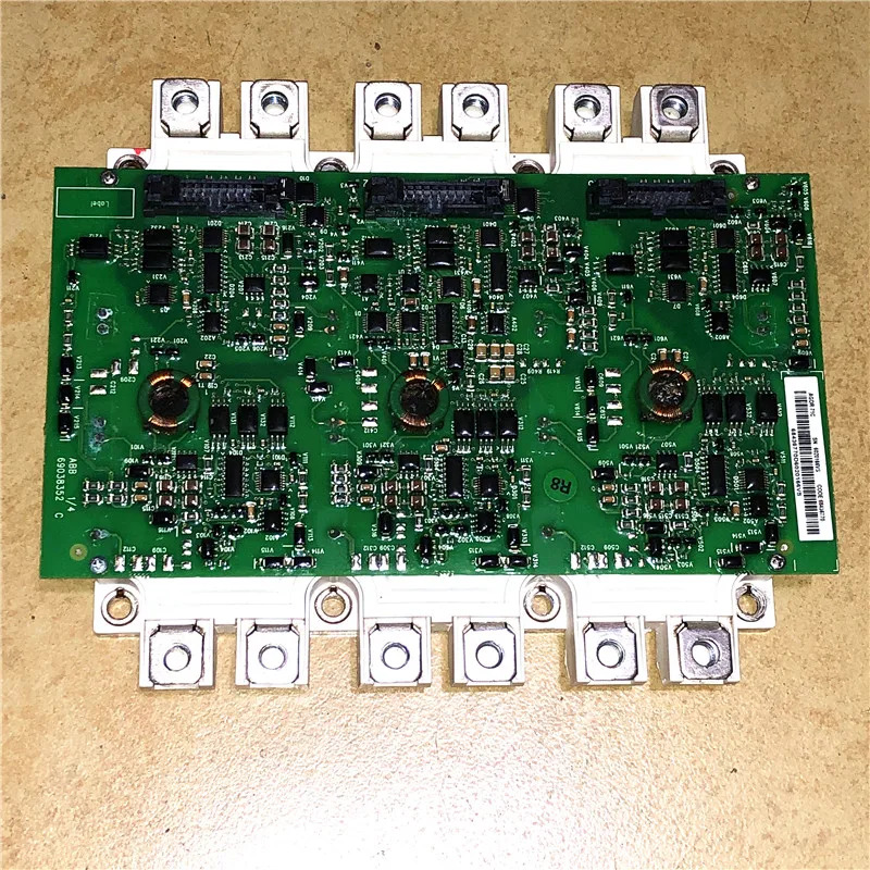 FS450R12KE3/AGDR-71 FS450R17KE3 부품은 ABB 인버터 드라이브 보드