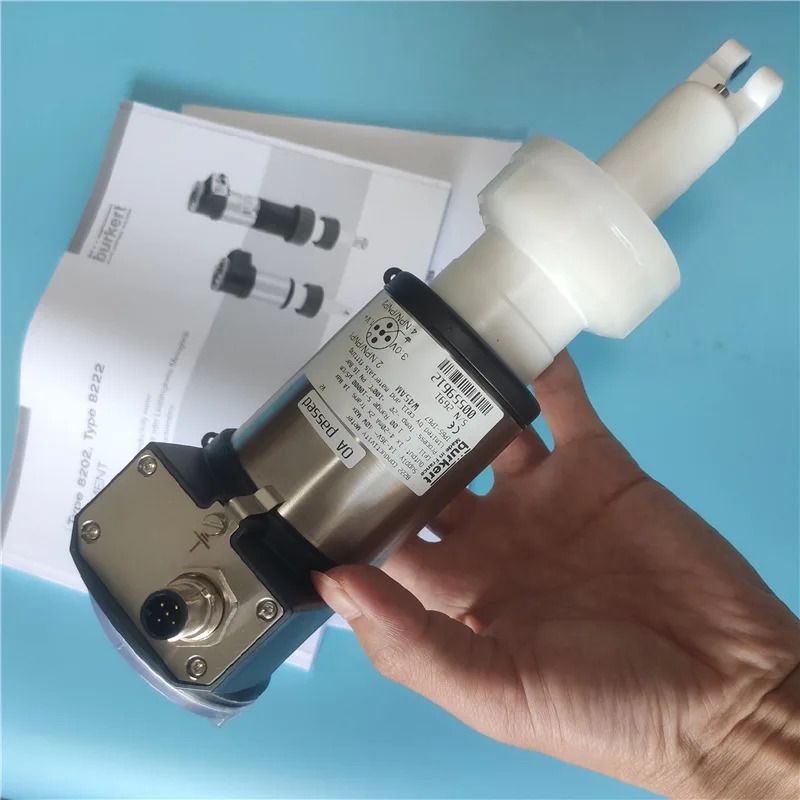 Burkert8222 통합 플매트 카펫 러그전도도 측정기 4-20mA