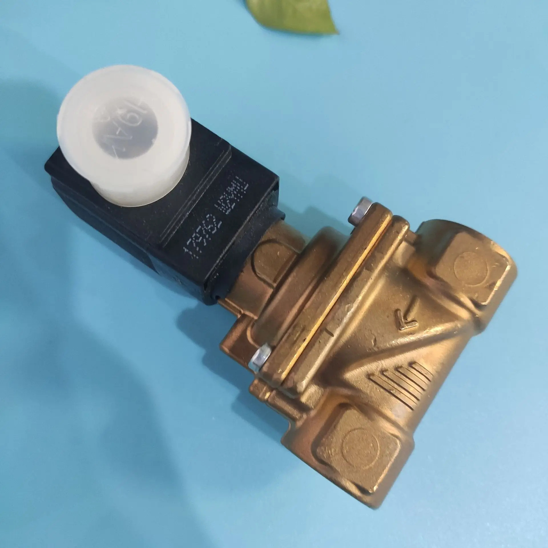 Burkert 솔레노이드 밸브 6281EV NBR MS G1/2 24VDC 유체 00221844