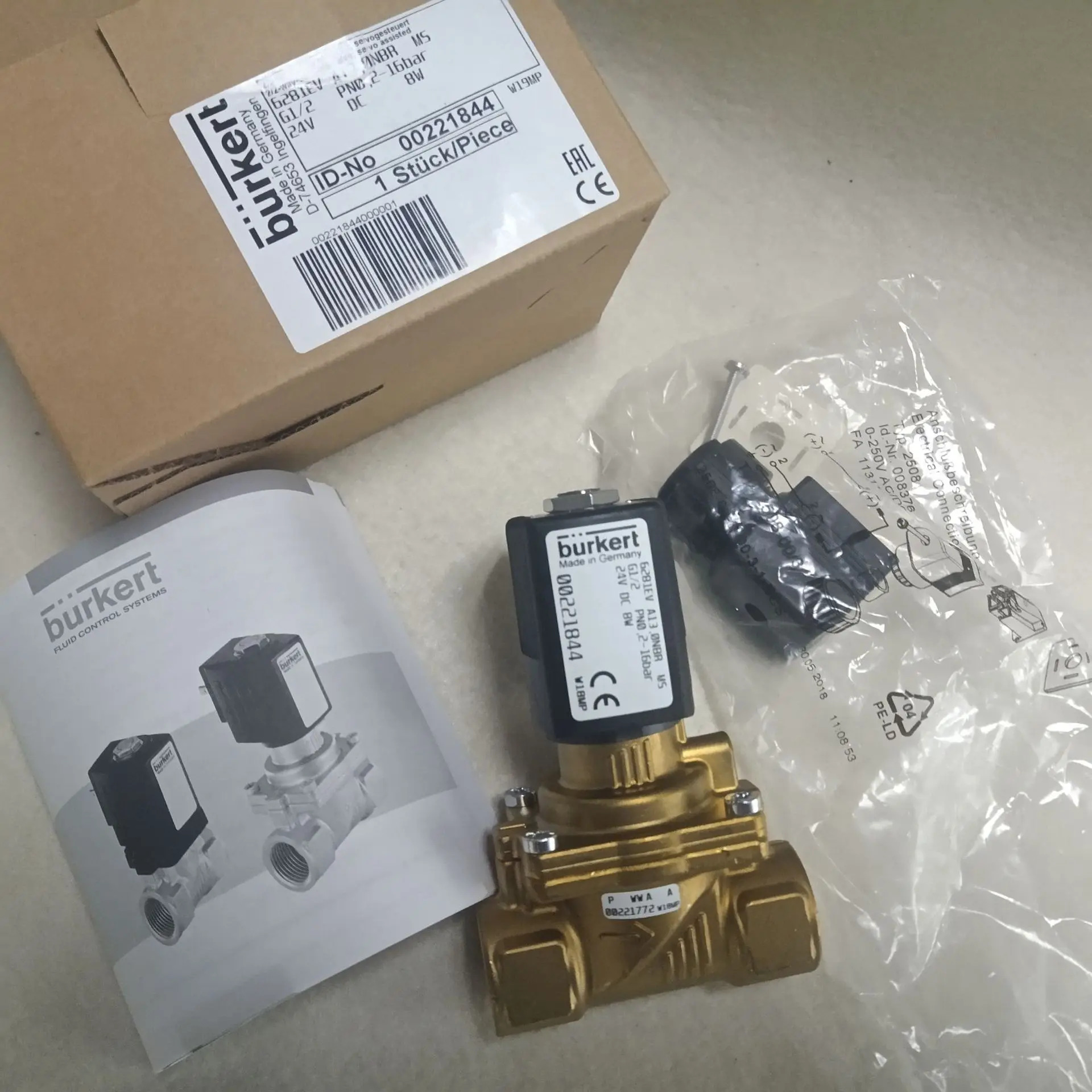 Burkert6281EV 솔레노이드 밸브 A 13.0 NBR G1/2 24VDC 보드 포장 새