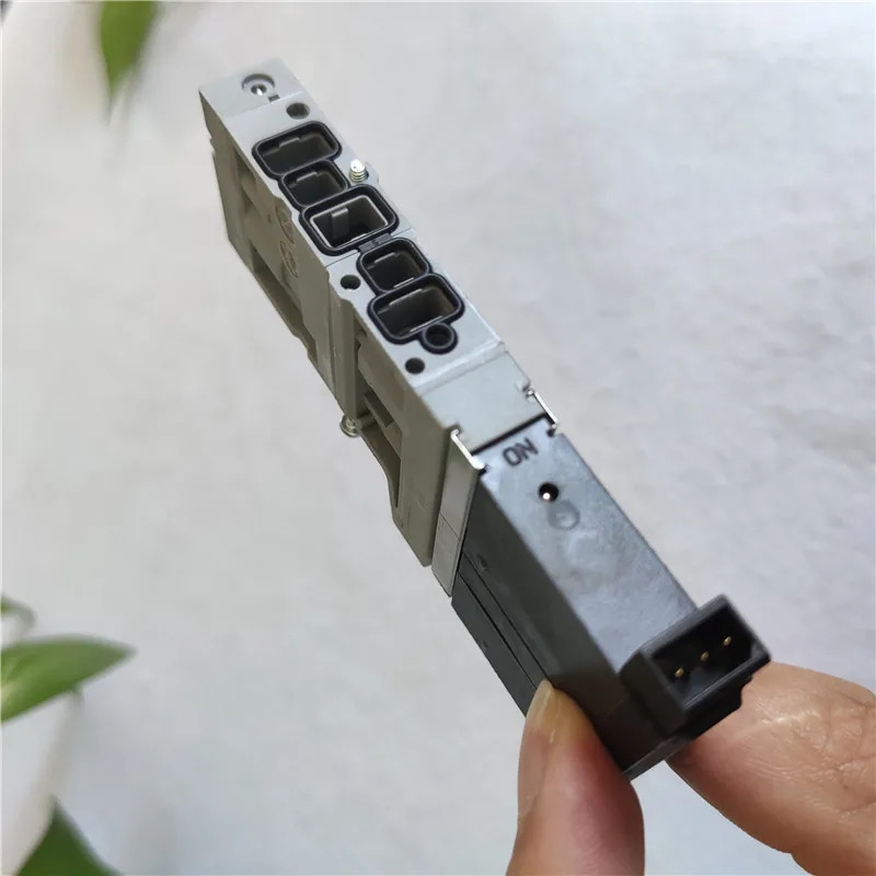 Burkert 솔레노이드 밸브 6524C 2.5-10 bar 공압 3방향 00184043 00186260