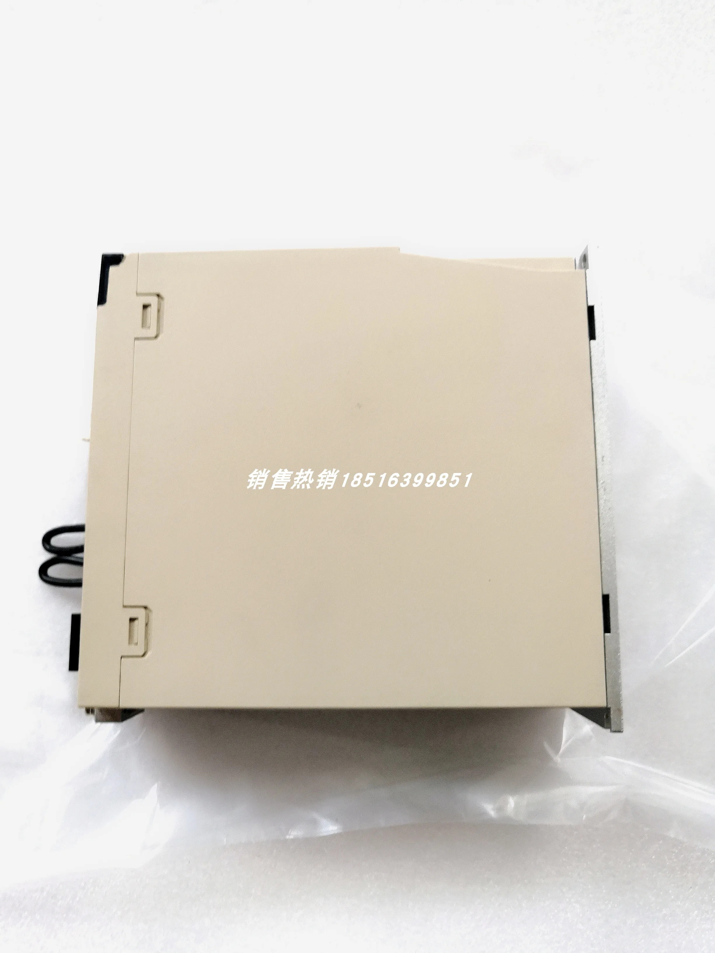 SGD7W-1R6A20A Yaskawa 서보 드라이브 포장