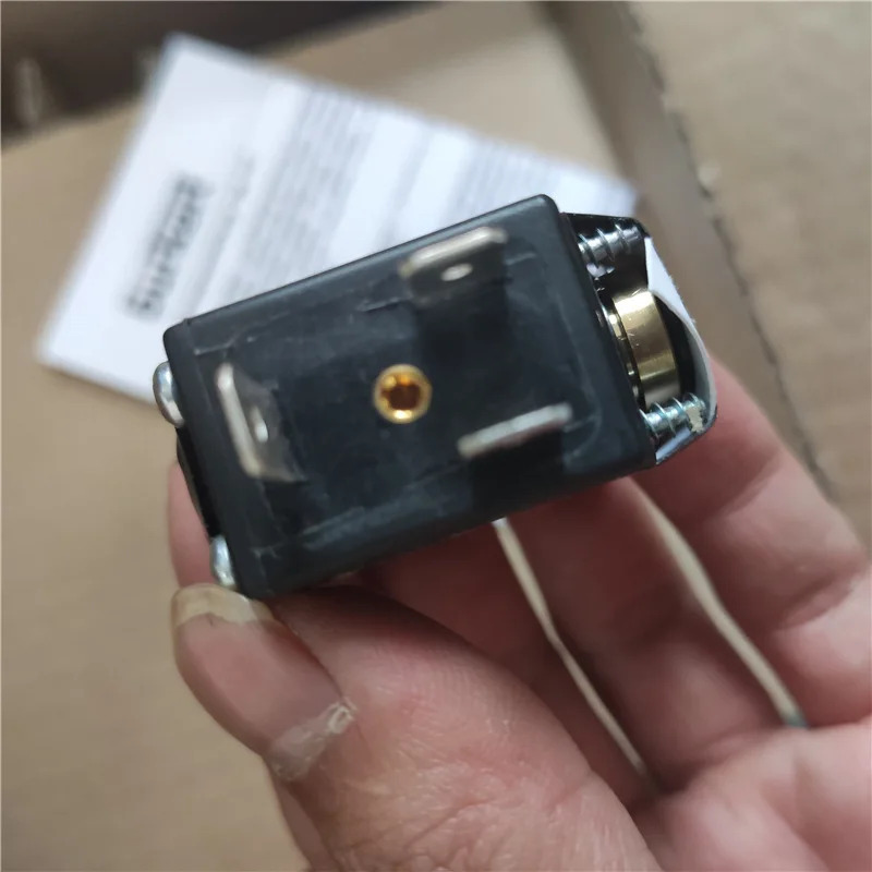 Burkert 솔레노이드 밸브 0117 A EPDM 4W 양방향 00171073
