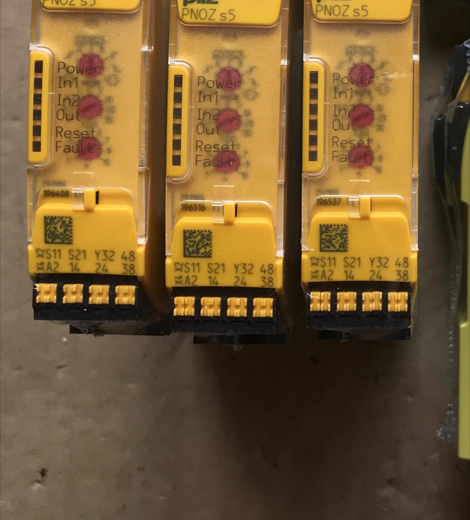 안전 릴레이 PNOZ S5 C 24VDC