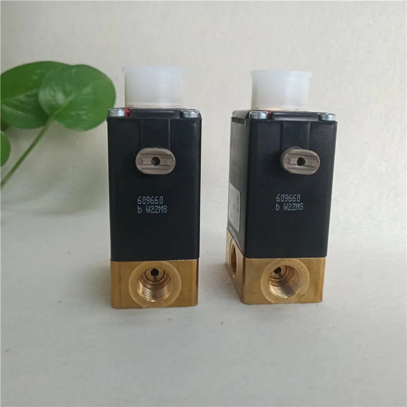 Burkert 솔레노이드 밸브 0330C 3.0 NBR G1/4 2위치 티 00041116
