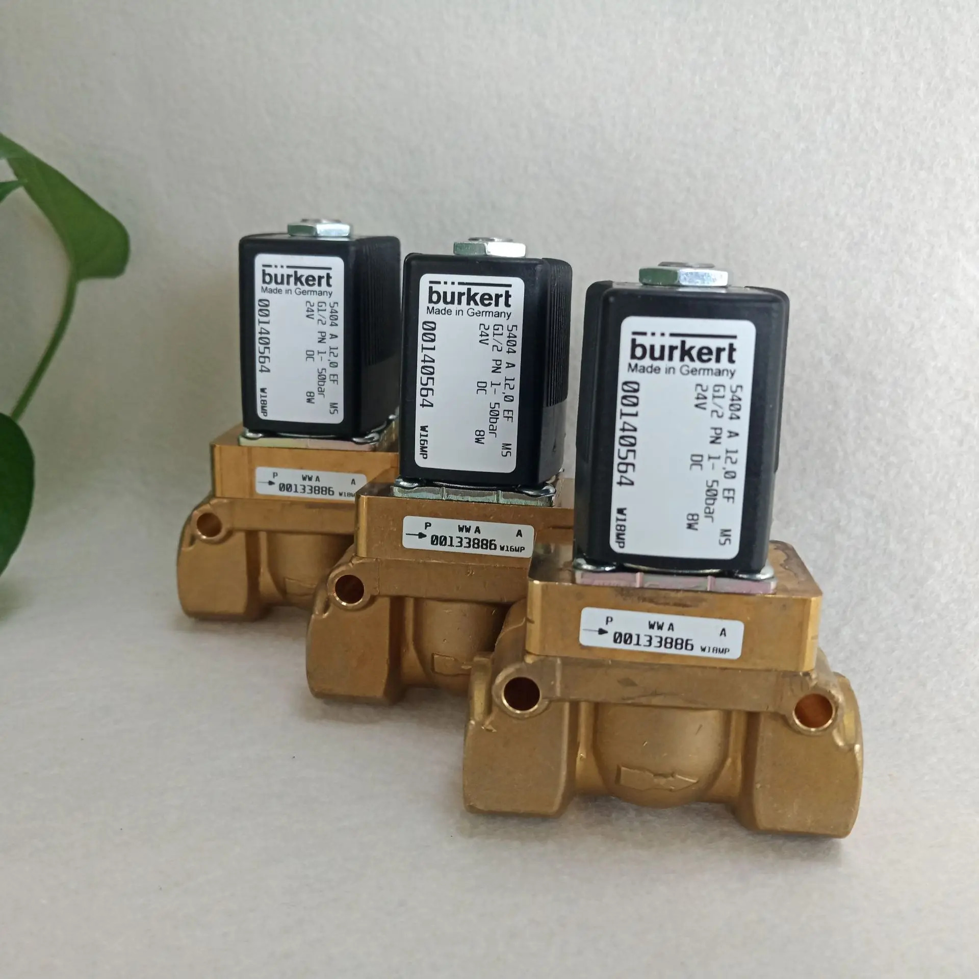 BURKERT 솔레노이드 밸브 5404 A 00140564 00134593 00134590