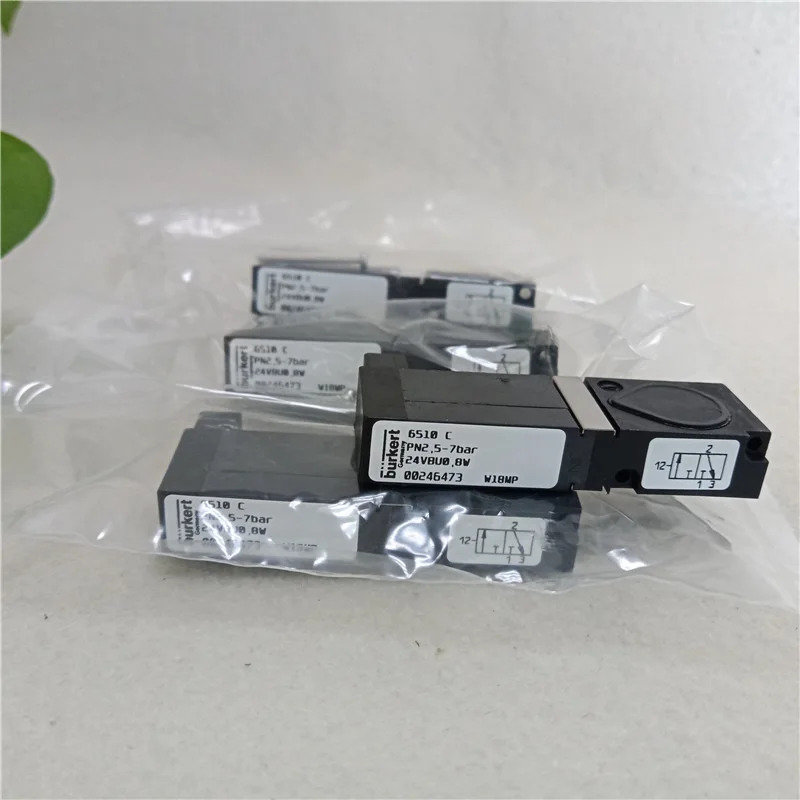Burkert 솔레노이드 밸브 6510C 6511D 24V 양방향 티 00246473 00133120