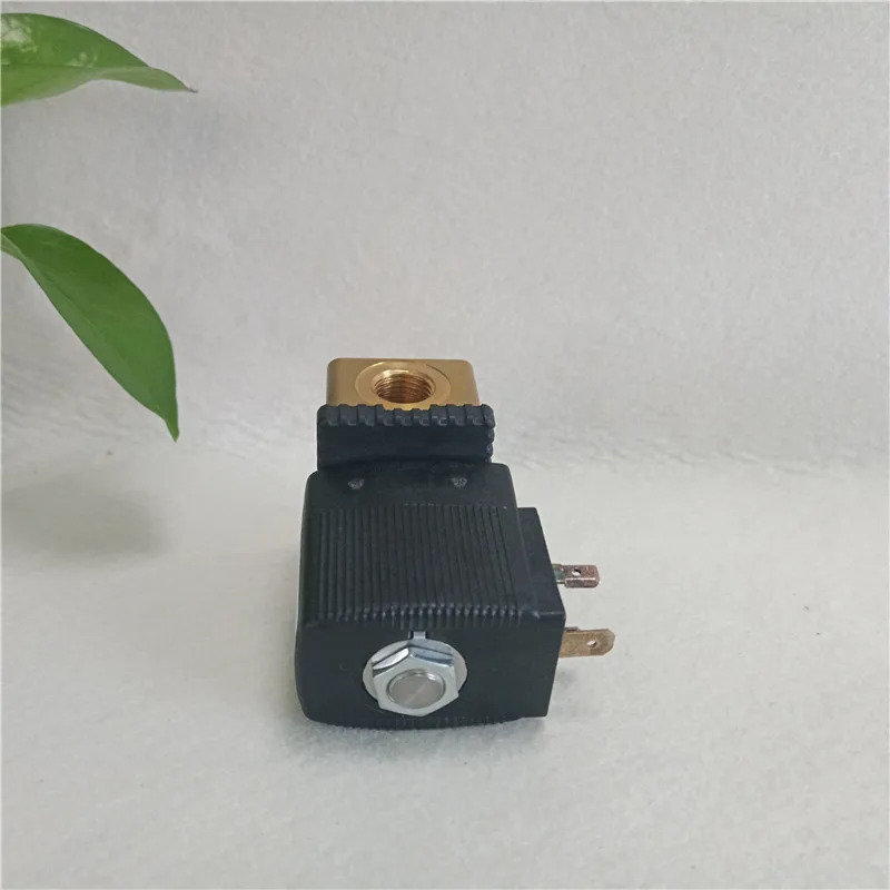 Burkert 솔레노이드 밸브 6013 A 4.0 FKM G1/4 0-4bar 230V 00125309