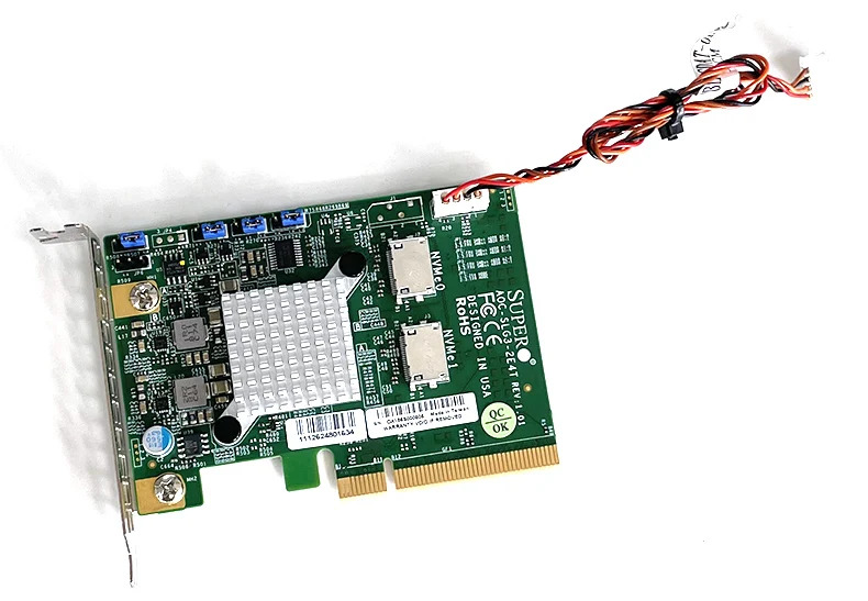 AOC-SLG3-2E4T NVMe u.2 하드 어댑터 카드 OCuLink SFF-8611 확장