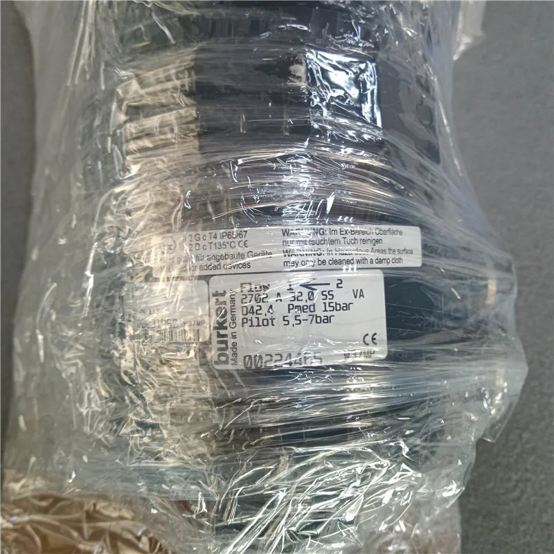 Burkert 솔레노이드 밸브 2702 양방향 앵글 시트 제어  8692 디지털 전기 공압 포지셔너