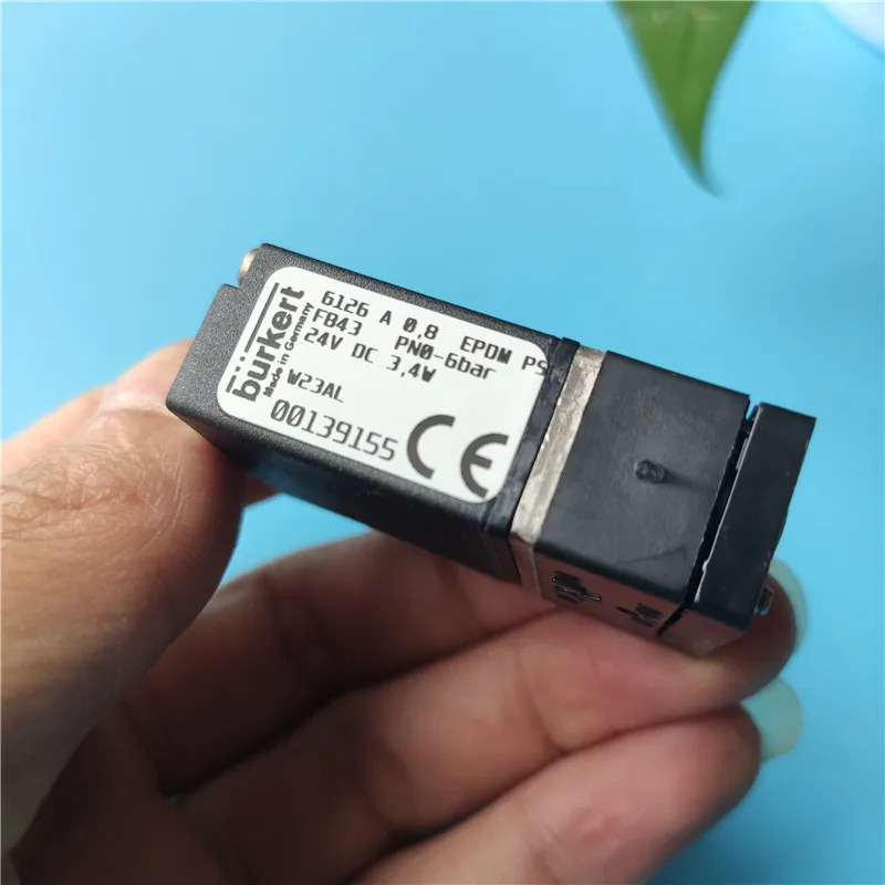 Burkert 솔레노이드 밸브 6126 T 1.6 FKM 00158400 00139155