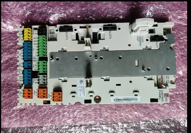 오리지널 ABB 인버터 ACS880 제어 보드 모 마더보드 신호 IO ZCU-12 ZCU-14