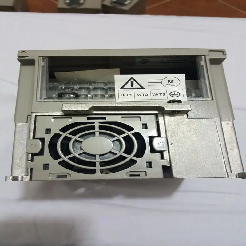 주파수 변환기 LXM05CD22N4 상태