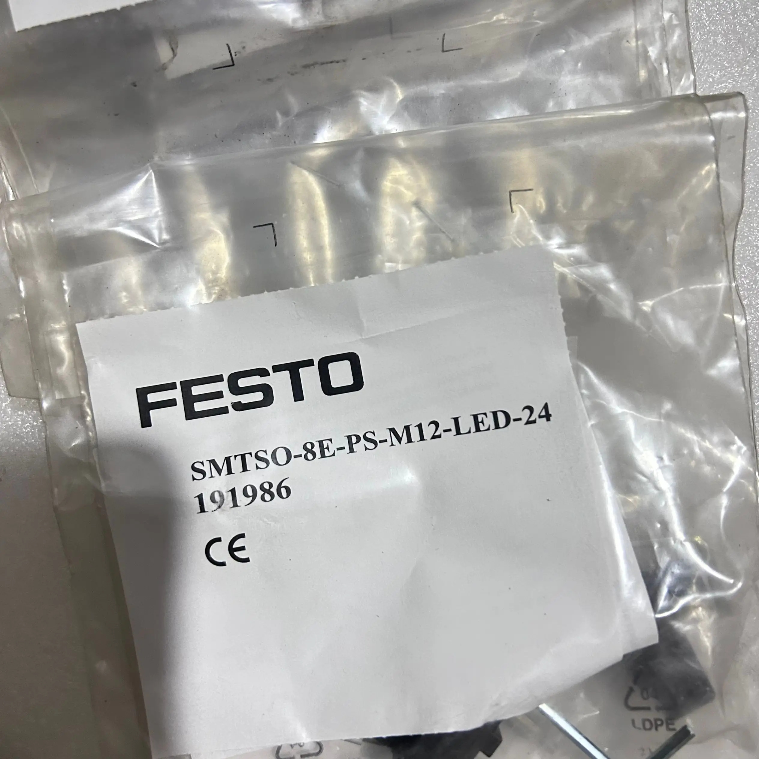 FESTO 스위치 SMTSO-8E-PS-NS-M12-LED-24 191986 175825