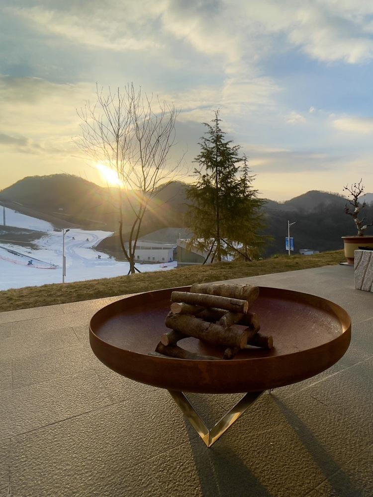 야외 캠핑 화로대 정원 불판 난로 철제 프리미엄 감성 테라스 옥상 전원주택 펑션 화목난로 굿디자인 - 상세 이미지 2