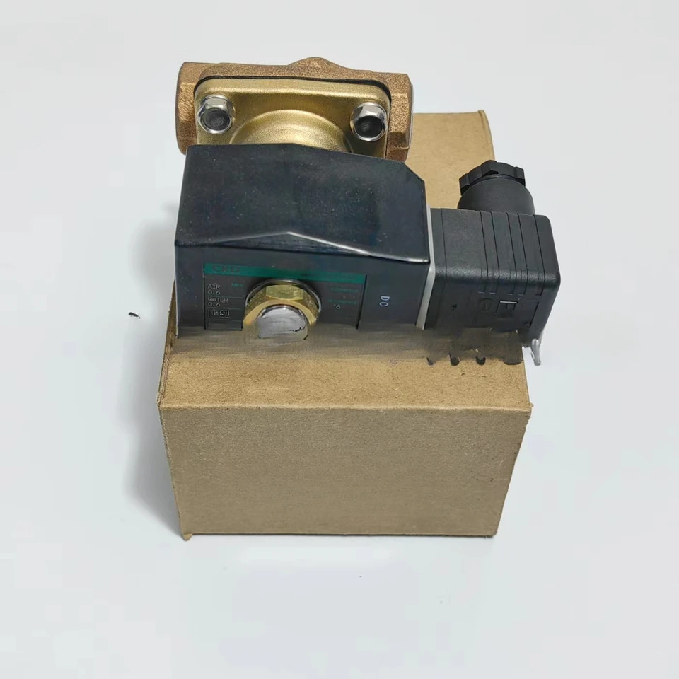 저속 와이어 피더 전자기 밸브 ADK11-15A-02G-DC24V 절단 액세서리