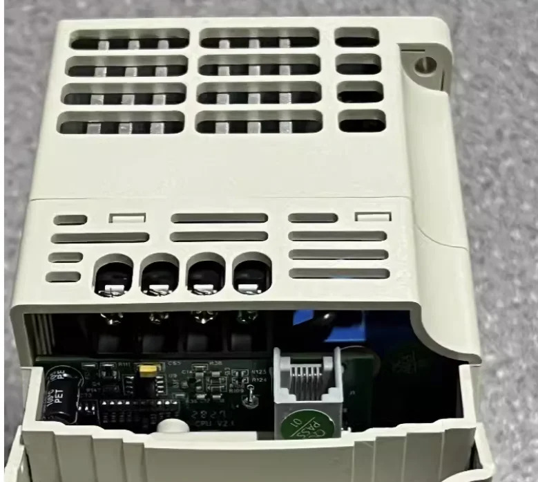 VFD007M23A 0.75KW VFD015M23A 1.5KW VFD037M23A 3.7KW VFD055M23A 5.5KW E32-DC200F E32-D31-S1 0.5M