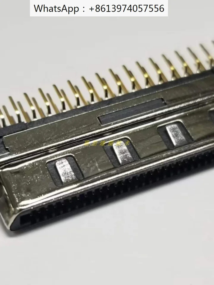 HDRA-EC68FDT-SLD SCSI VHDCI 라투 보드 연결 0.8mm 피치 68PIN