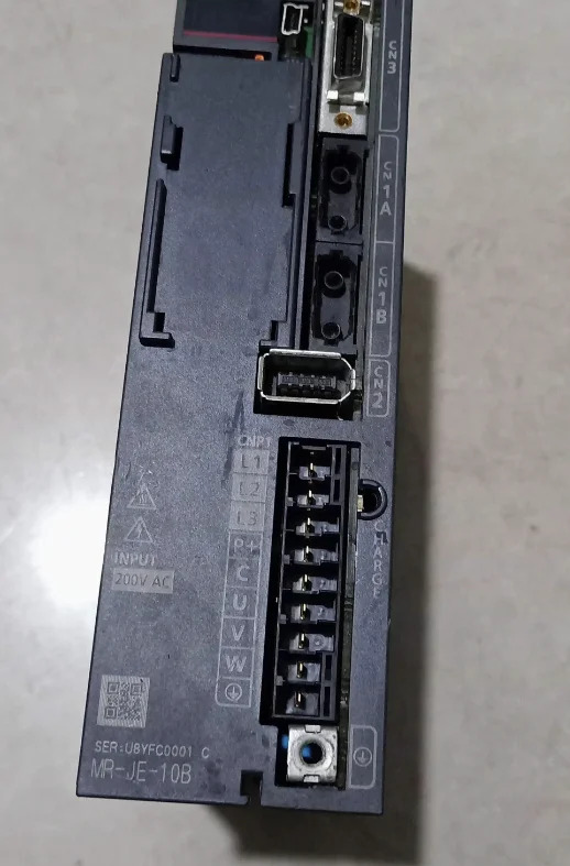 MR-JE-10B MR-JE-20B MR-JE-40B MR-JE-70B MR-JE-100B MR-JE-200B