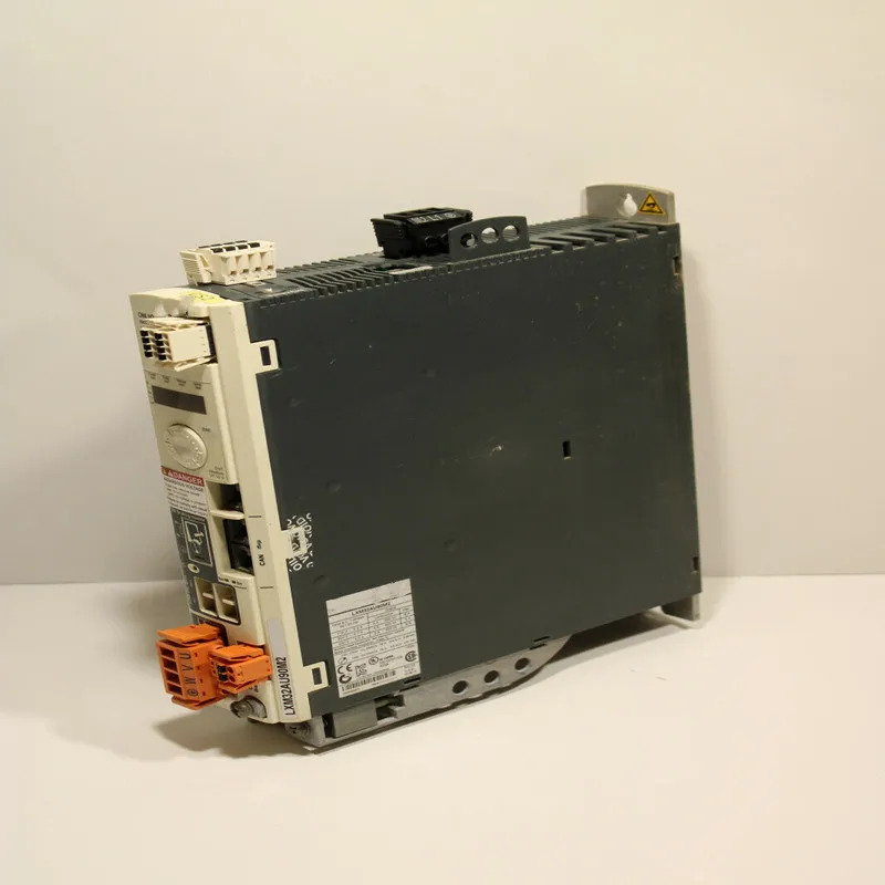 서보 드라이브 LXM32AU90M2