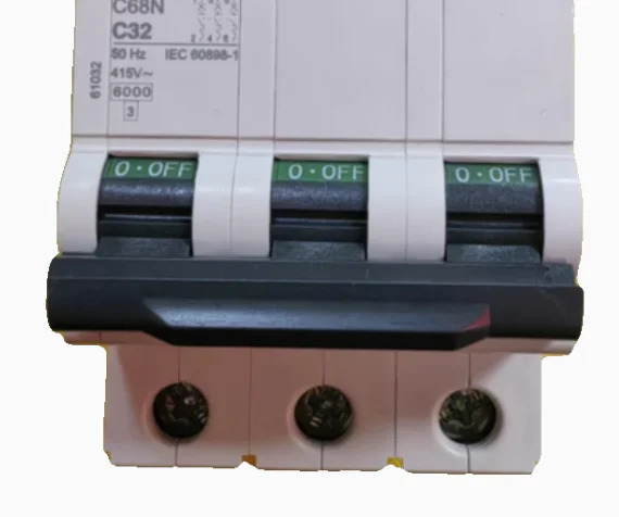 61030 C68N MCB 61031 61032 61033 61034 61035