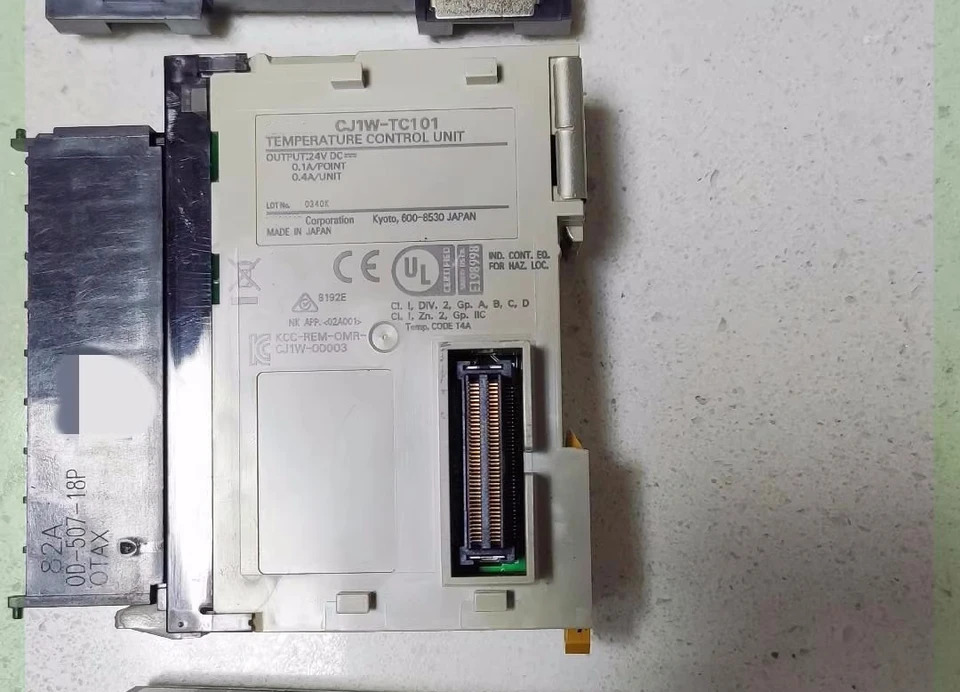 오리지널 CJ1W-TC101 PLC