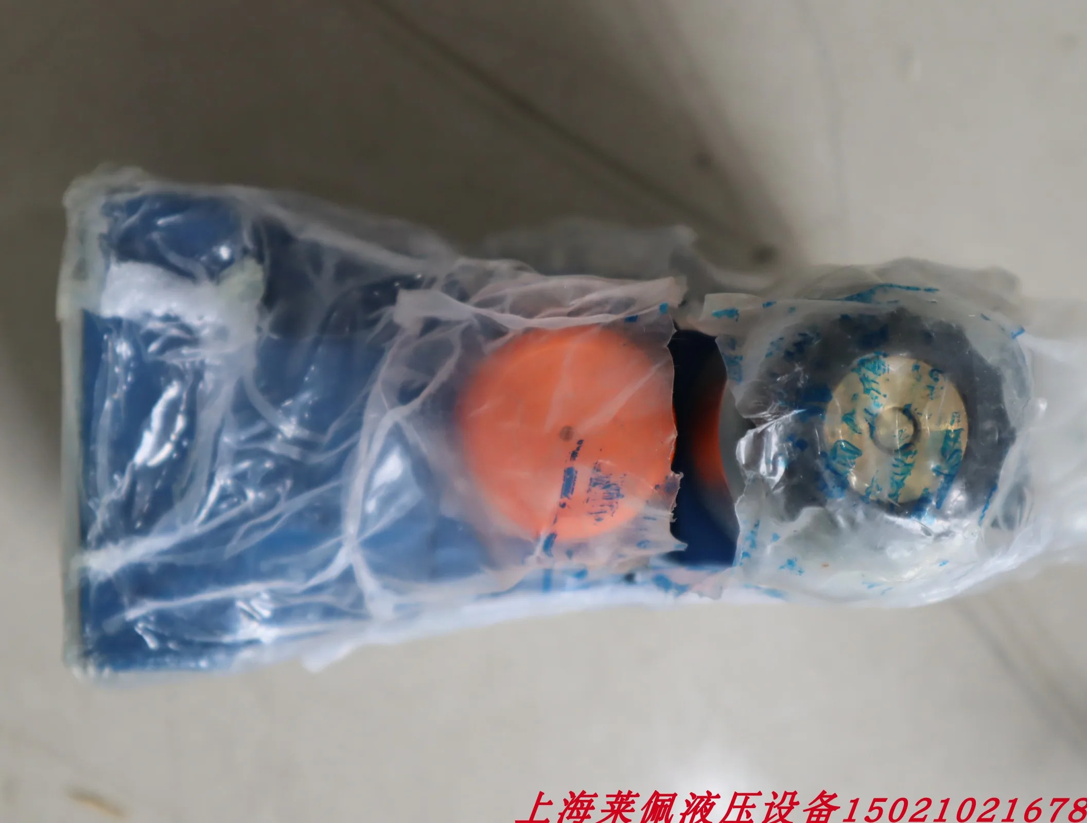 Rexroth REXROTH 릴리프 밸브 R900700170 DBW10A2-5X 315-6EG24N9K4SO160