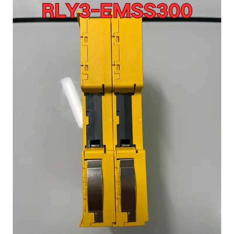 리퍼 RLY3-EMSS300 안전 제어 장치 기능 정상