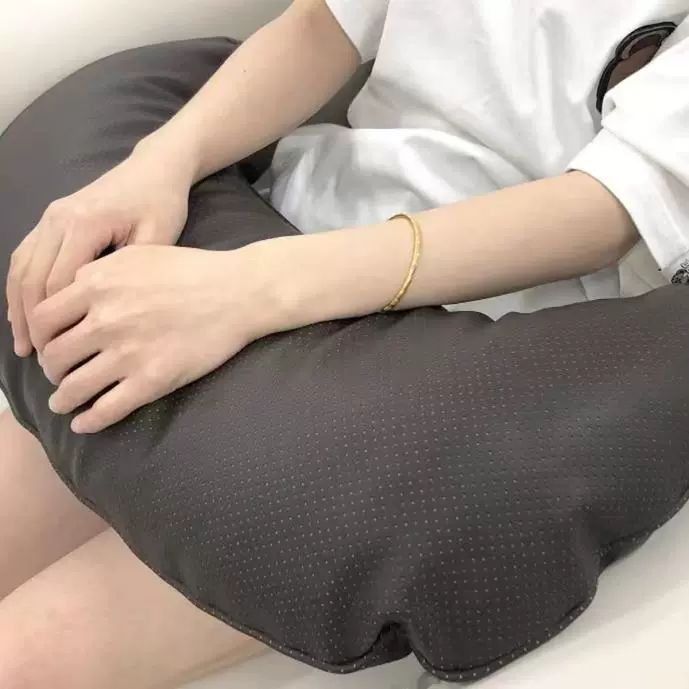 온열 사무실 바나나쿠션 거실 밍크 반달베개 극세사 등쿠션 독서쿠션 미용실쿠션 - 상세 이미지 4