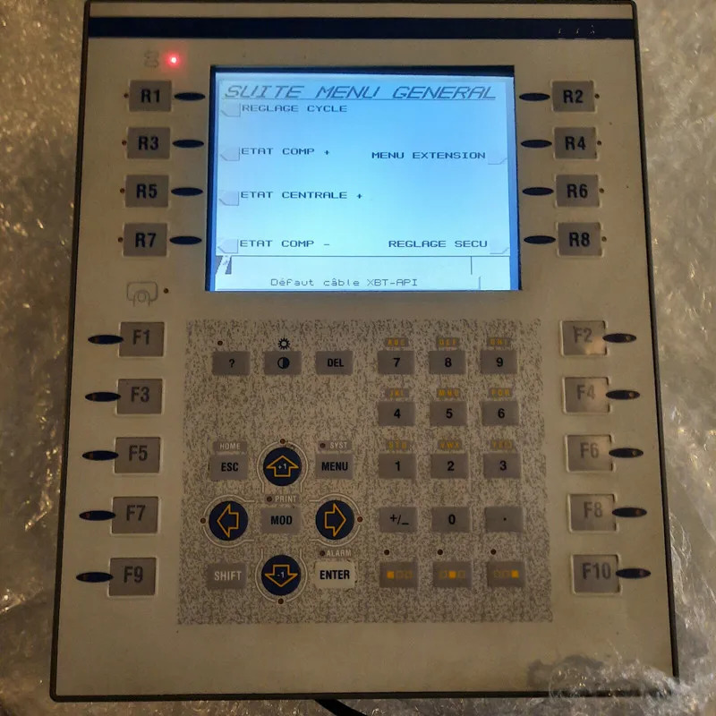 패널 XBTF 011110 상태가 좋음