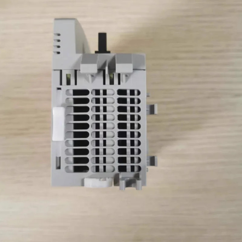 2085-IQ32T 입력모듈 Rockwell AB 포장 Micro800 2085IQ32T
