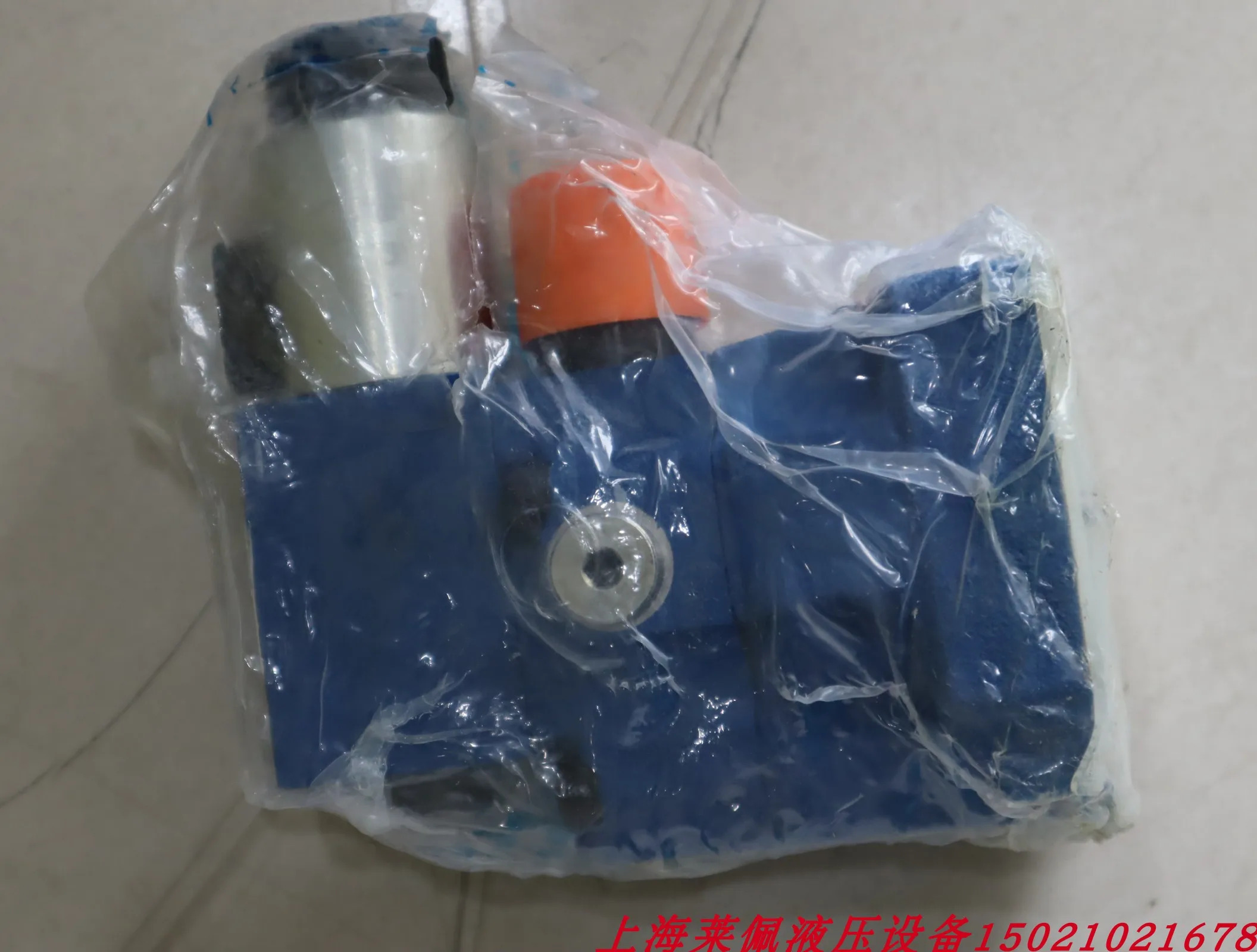 Rexroth REXROTH 릴리프 밸브 R900700170 DBW10A2-5X 315-6EG24N9K4SO160