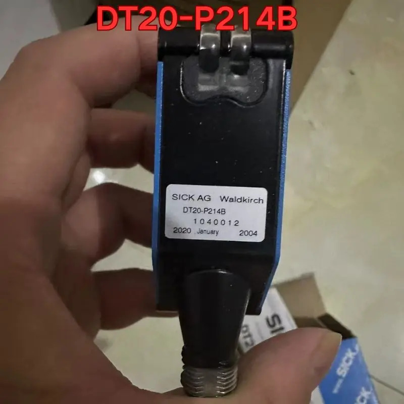 DT20-P214B 거리 센서 신