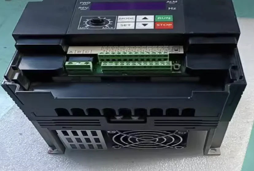 F200-0222 F200-0074 F200-0154 F200-0374 F200-0554 AC70-T3-004G 5R5P
