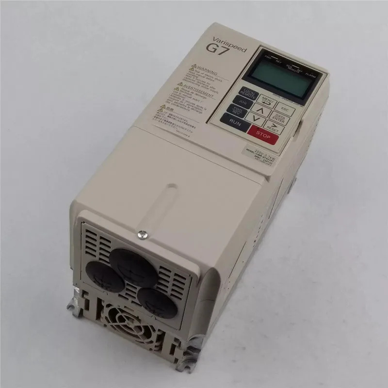 Varispeed CIMR-G7A23P7 상태