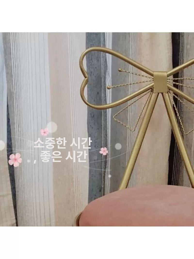 공주의자 화장대 메이크업 하트체어 벨벳하트 원형 무광 모양 쿠션 패브릭 나비 - 상세 이미지 4
