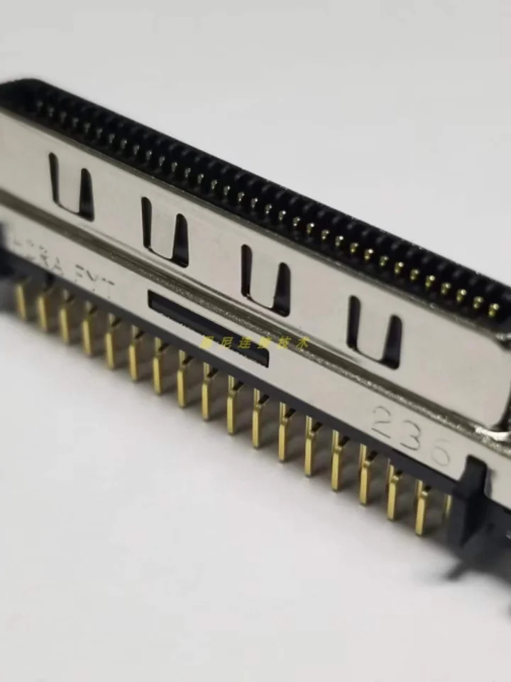HDRA-EC68FDT-SLD SCSI VHDCI 라투 보드 연결 0.8mm 피치 68PIN