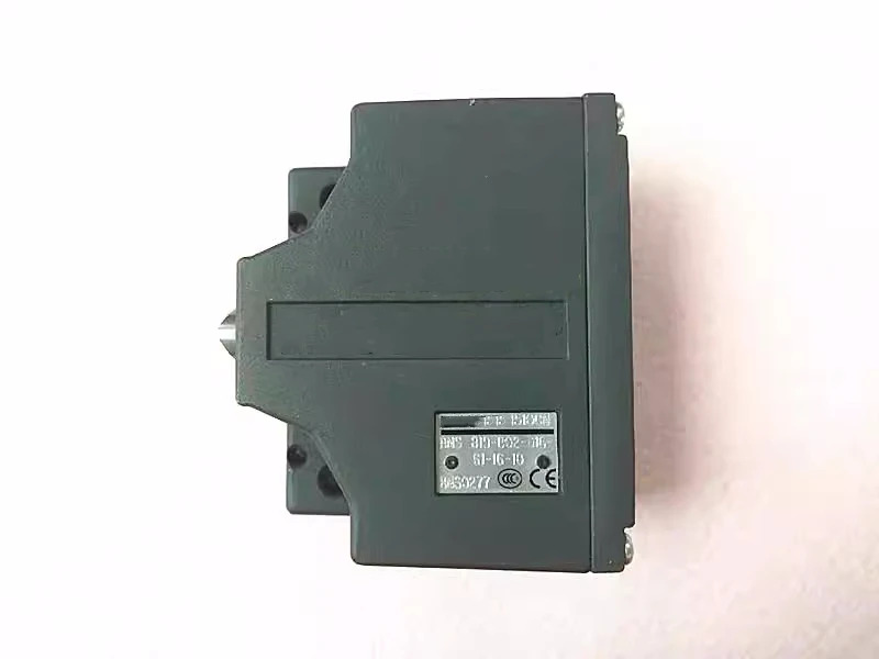 819-B02-D16-61-16-10