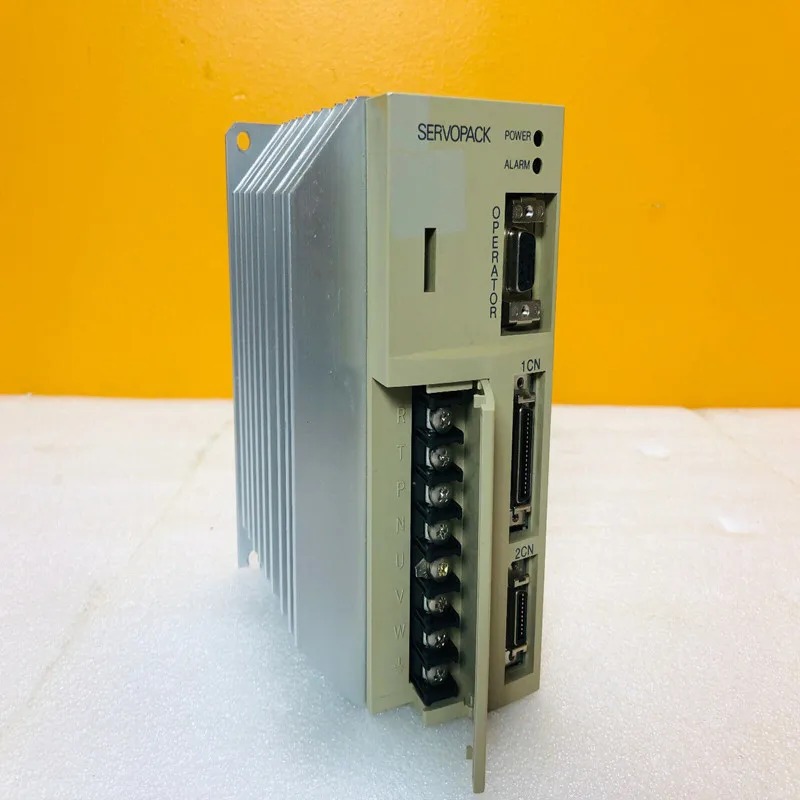 서보 드라이브 SGD-08AS 상태